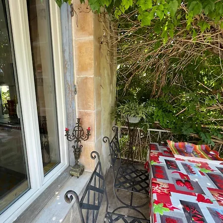 Les Jardins De Veronique Marie * Meze